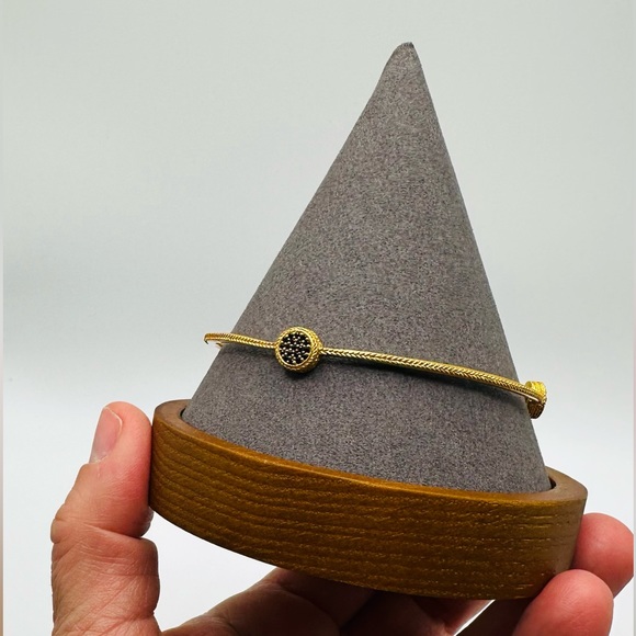 NWT Authentic Minimalist Luxury Julie Vos Pave' Obsidian Black Medium Bangle - Picture 7 of 17